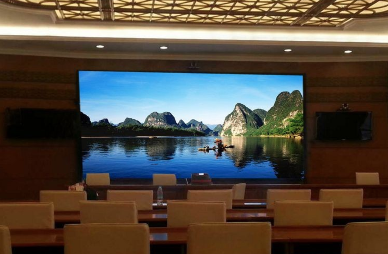 miniled与oled的区别是什么?Miniled有什么特点?